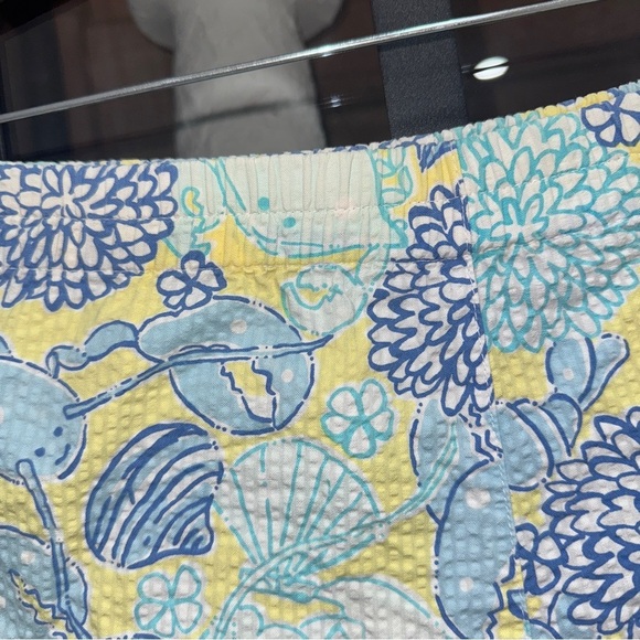 🌼 Vintage Lilly Pulitzer Lobster print Floral Seersucker Shorts seashell ocean - Picture 3 of 11